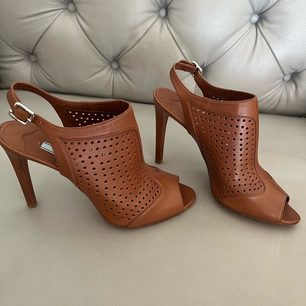 Prada Brown Leather Peak toe Booties Size :  41